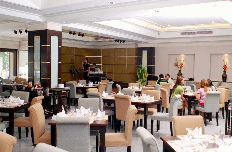Chakungrao Riverview Hotel Kamphaeng Phet Bagian luar foto
